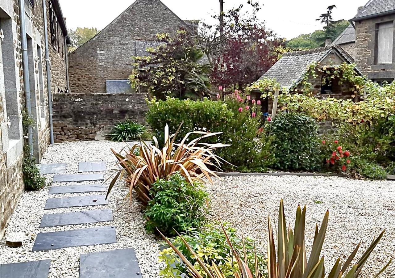 Maison Alfred Et Agatha Pleudihen-sur-Rance エクステリア 写真